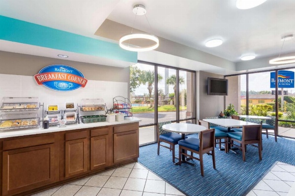Baymont by Wyndham Mobile/Tillmans Corner image 7